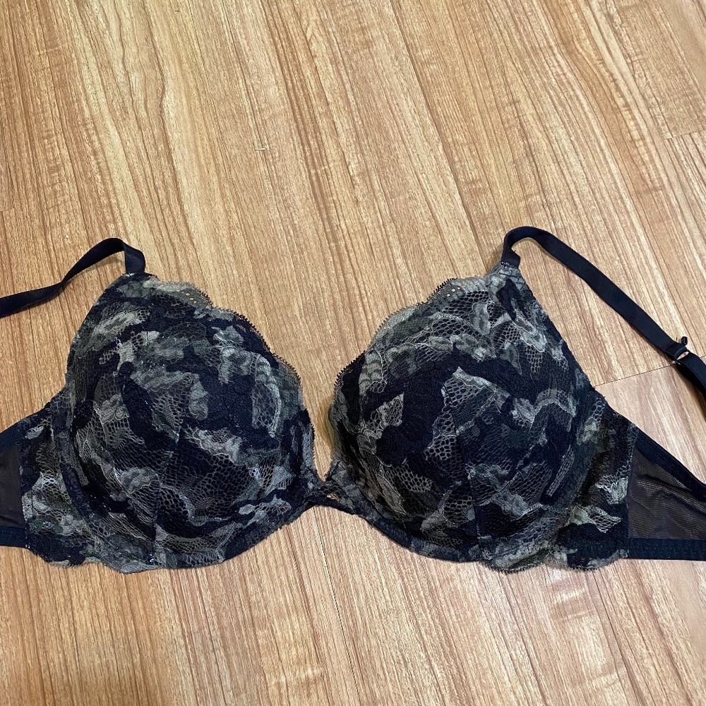 LS BLK/GREY "Obsession" Pushup Plunge, 34DD. *P1022